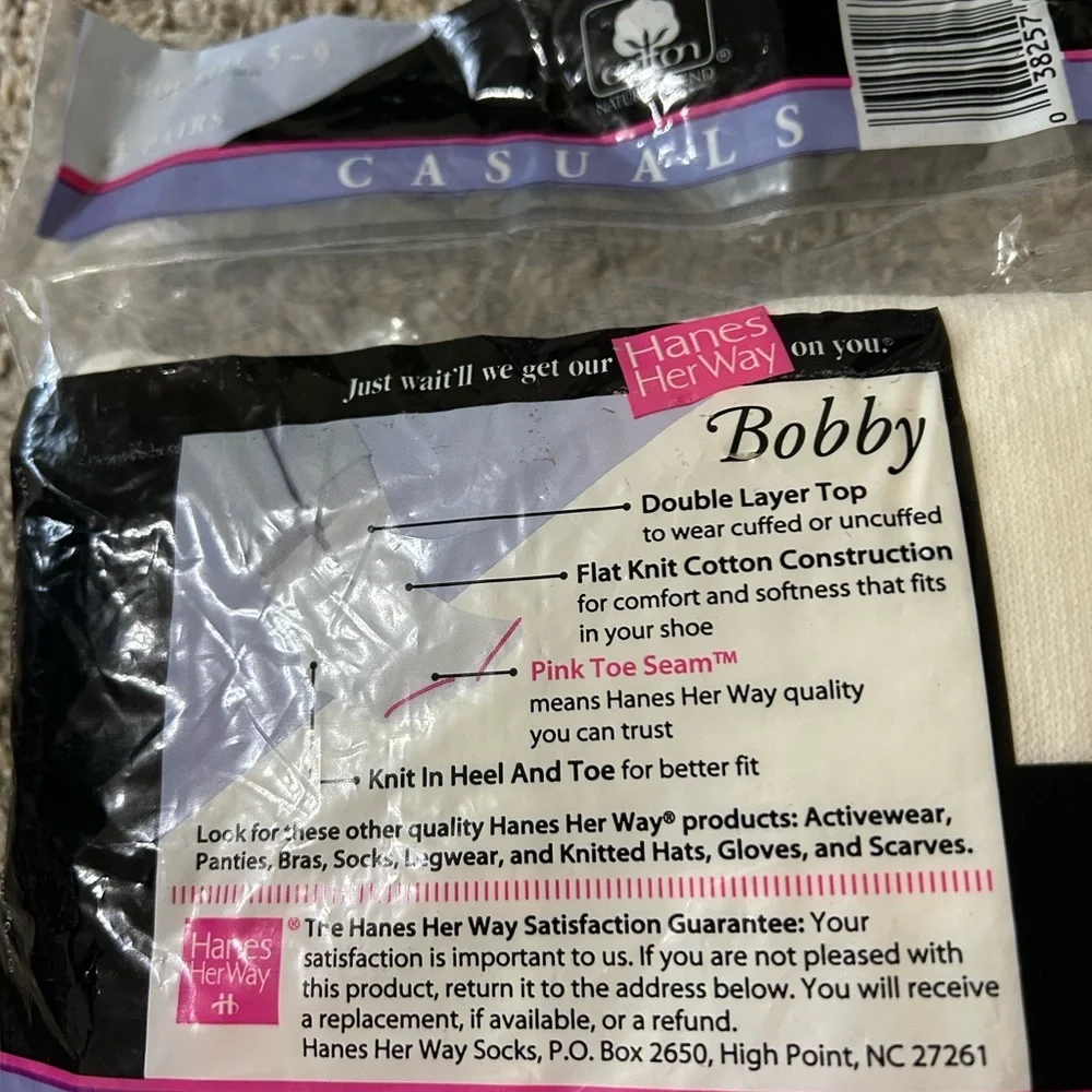 Vintage Hanes Her Way Bobby Casuals Socks NEW in package Size 5-9 Women's Cotton
